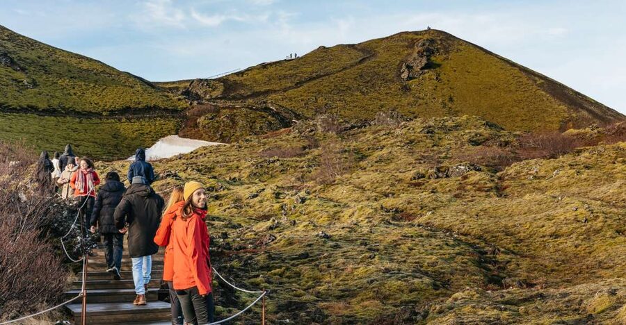 Reykjavik: Silver Circle Tour, Canyon Ride, & Thermal Baths - Meeting Icelandic horses at Sturlureykir