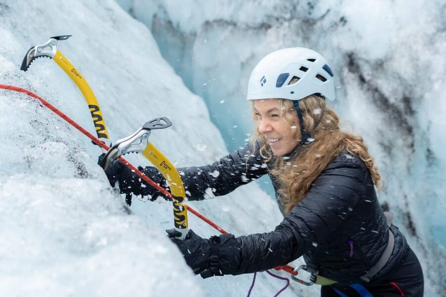 Reykjavík: Sólheimajökull Glacier Hike & Ice Climbing Intro - Two ways to reach the glacier