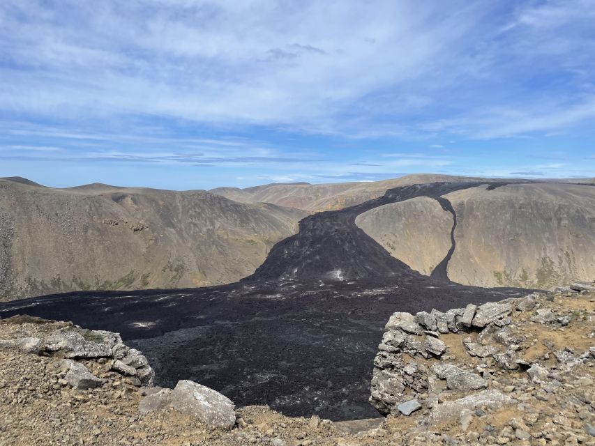 Reykjavík: Volcano Hike, Visit Grindavík and Blue Lagoon - Who will get the most from this tour