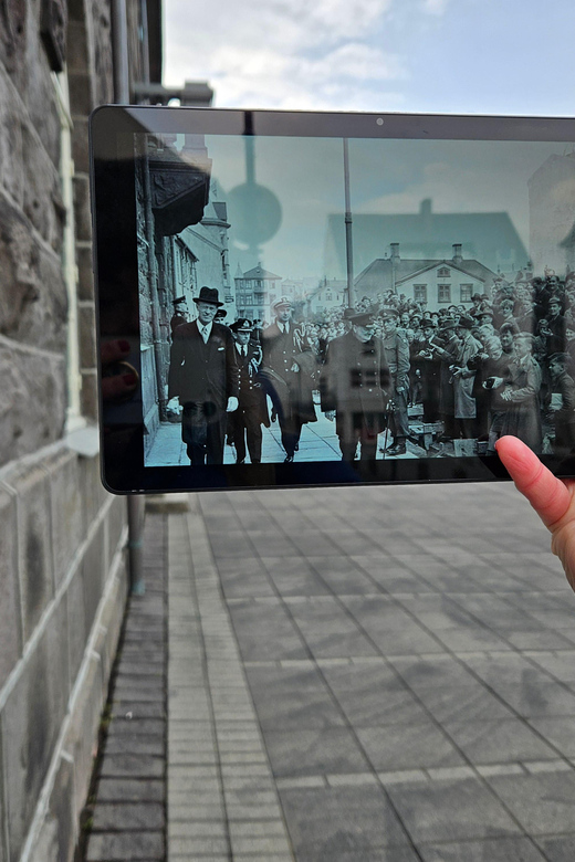 Reykjavik: World War II Walking tour around the city centre - A guide-led history walk with room for personality