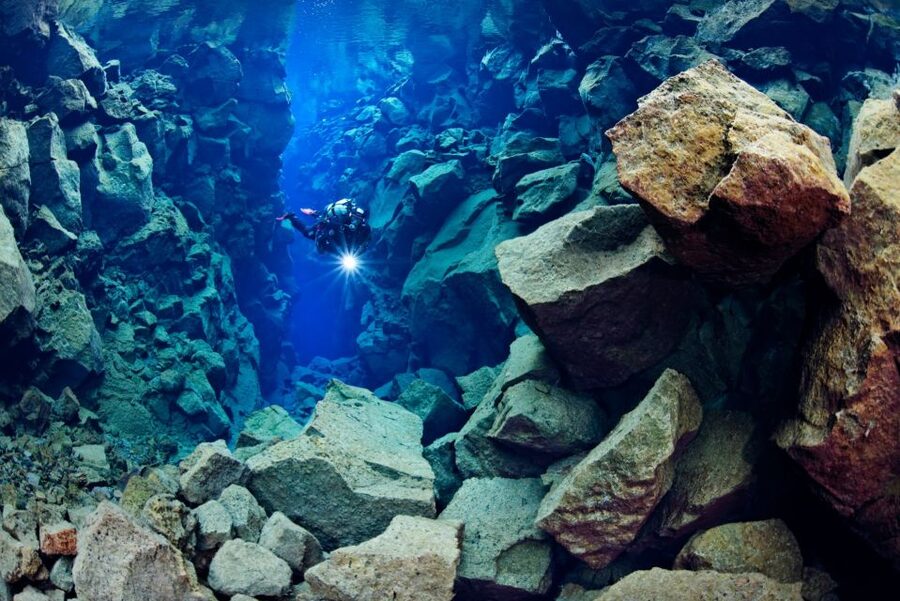 Silfra: Diving Between Tectonic Plates - Practical Planning Before You Reserve