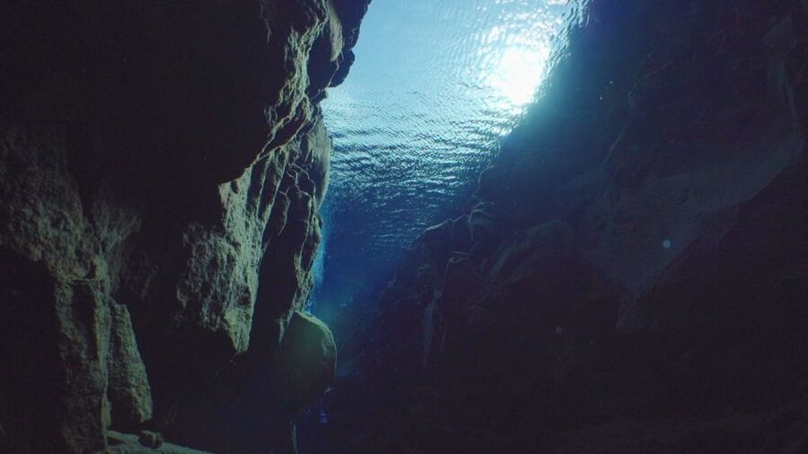 Silfra: Diving Between Tectonic Plates - Big Crack: The Narrowest Passage
