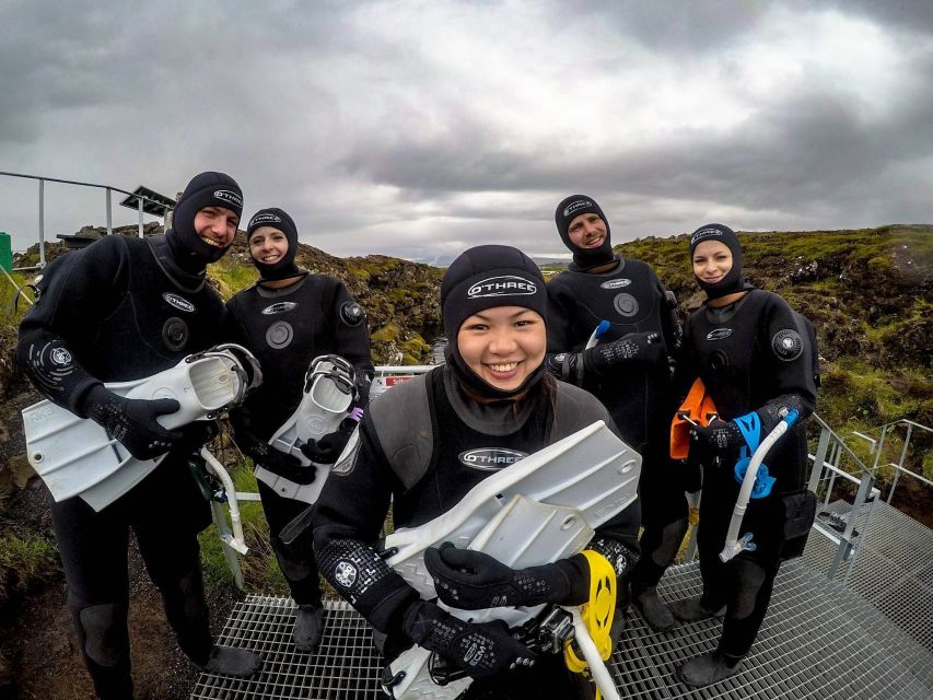 Silfra: Fissure Snorkeling Tour with Underwater Photos - GoPro photos without carrying a camera
