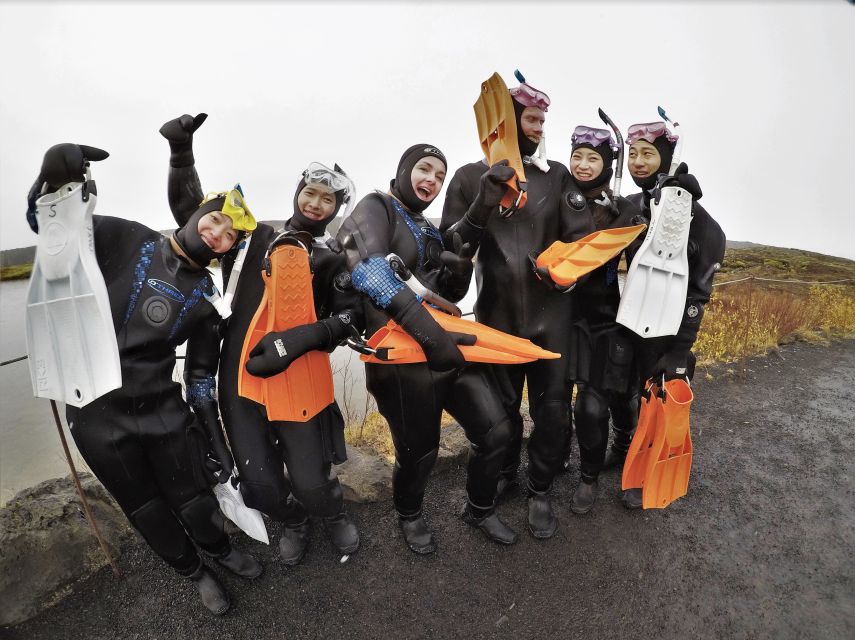 Silfra: Fissure Snorkeling Tour with Underwater Photos - The return walk and warm-up break