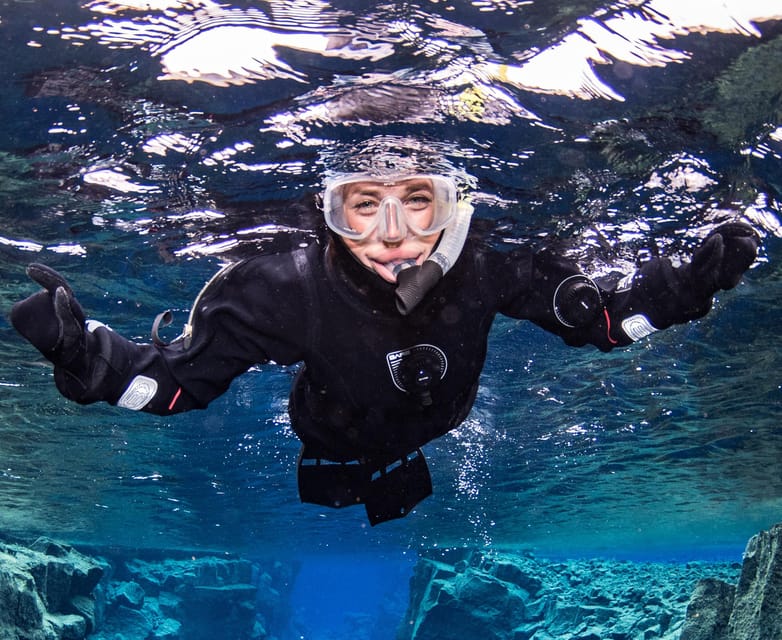 Silfra: Snorkeling Tour Between Tectonic Plates - The One-Hour Briefing and Suiting Up