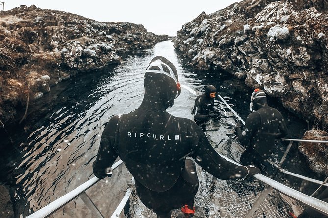 Silfra Wetsuit Snorkeling - Meet on Location | Free Photos - What the photos add to the experience
