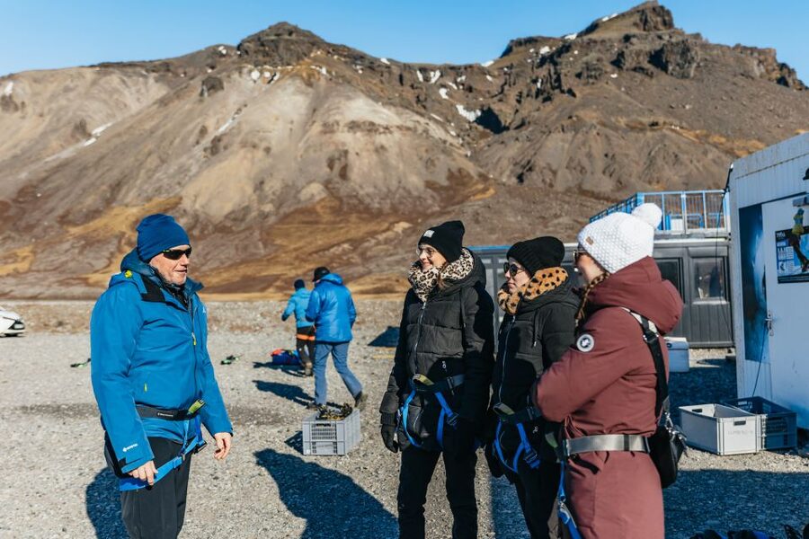 Skaftafell National Park: Falljokull Glacier Easy Hike - Who should book this experience?