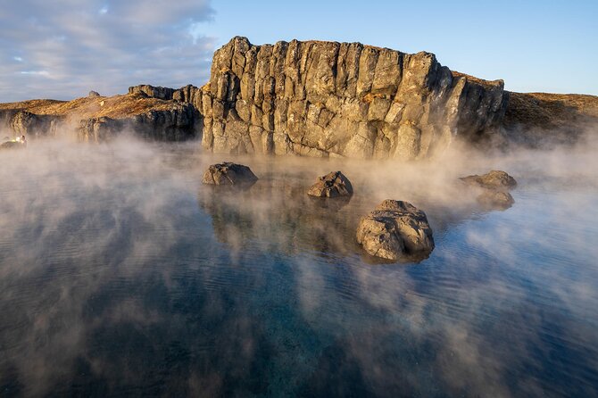 Sky Lagoon Ticket with 7-Step Ritual and Transfers from Reykjavik - Drinks, food, and the cost of relaxing