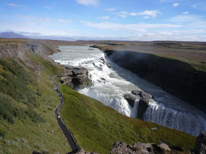 Small Group Golden Circle Tour w/ Kerid & Tomato Farm Visit - Starting from Reykjavik in a small-group minivan