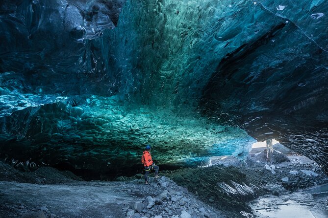 Small-Group Ice Cave Tour from Jökulsárlón - Why Vatnajökull ice caves are worth the effort