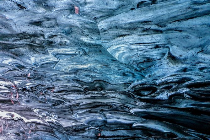 Small-Group Ice Cave Tour from Jökulsárlón - Crowds, group size, and the meaning of small-group