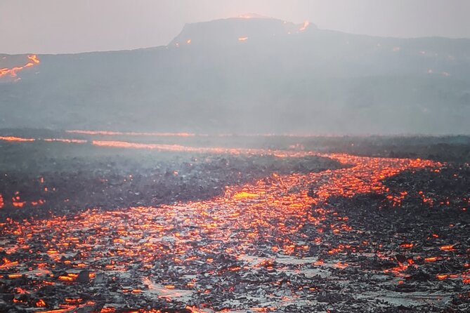 Small Group Volcano Hike with a Professional Geologist - Fresh lava, old heat, and wide views