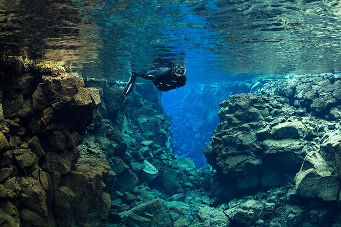 Snorkel the Silfra Fissure-Meet on Location (Free Photos & Cocoa) - The safety briefing and the short route