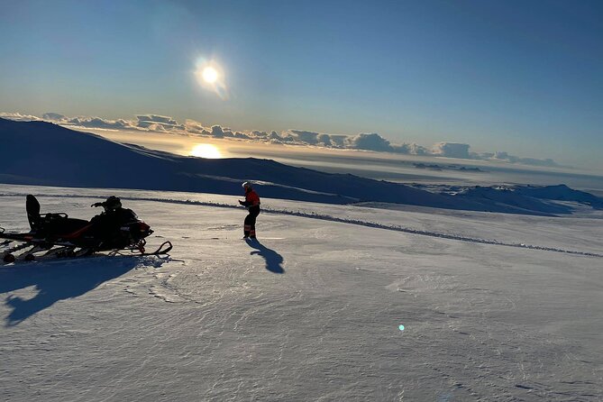 Snowmobiling on Eyjafjallajökull - Getting ready for three hours on the ice