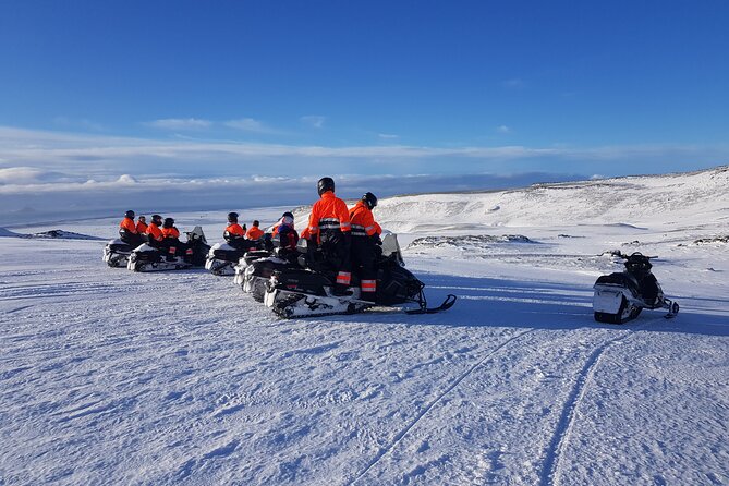 Snowmobiling on Eyjafjallajökull - Riding toward Goðasteinn at 1,666 meters
