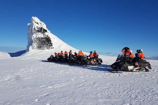 Snowmobiling on Eyjafjallajökull - Looking over the Westman Islands