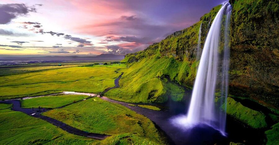 South Coast of Iceland. Black beach, glaсier, waterfalls... - Seljalandsfoss: start with water behind the curtain