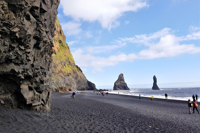 South Coast Private Day Tour - up to 9 passengers - Vik: 45 minutes for lunch and a break