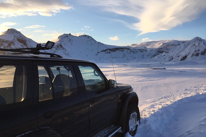 South Coast Private Day Tour - up to 9 passengers - Skogafoss: a powerful first stop