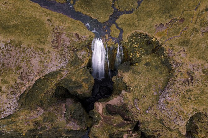 South Coast Sagas: Small Group Tour with Pick-up from Reykjavik - The guide can make or break a long day