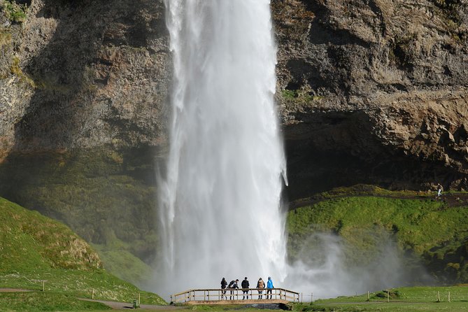 South Coast, Waterfalls and Vík village from Reykjavik - Vik: a practical pause in a dramatic setting