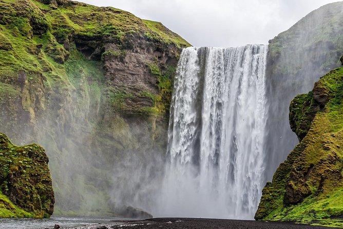 Spectacular South Coast Iceland Private Tour from Reykjavik - Seljalandsfoss and the famous wet walk