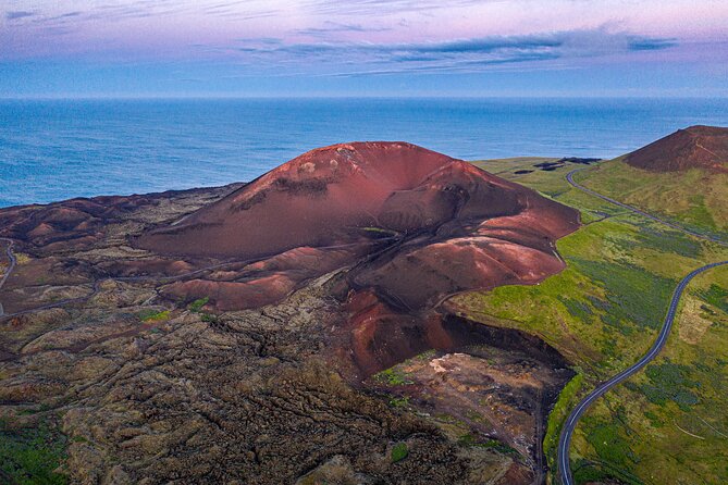 The Best of Vestmannaeyjar with Ebbi - Eldfell and the eruption of 1973