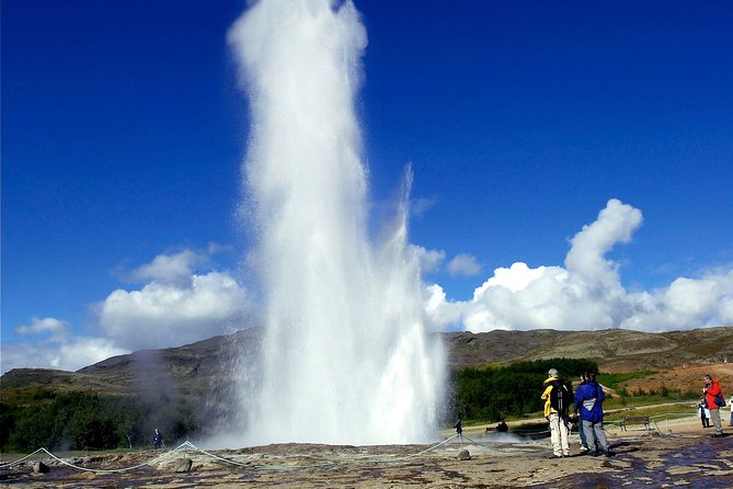 The Golden Circle Guided Bus Tour from Reykjavik - Weather, clothing, and simple preparation