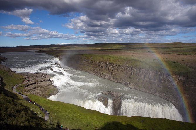 The Golden Circle & Northern Lights Guided Combo tour - Þingvellir: where parliament and tectonic plates meet