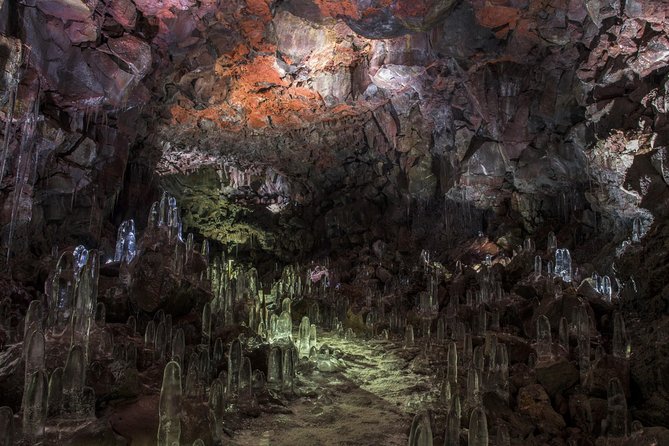 The Lava Tunnel Tour - Raufarhólshellir - Who should book this experience?