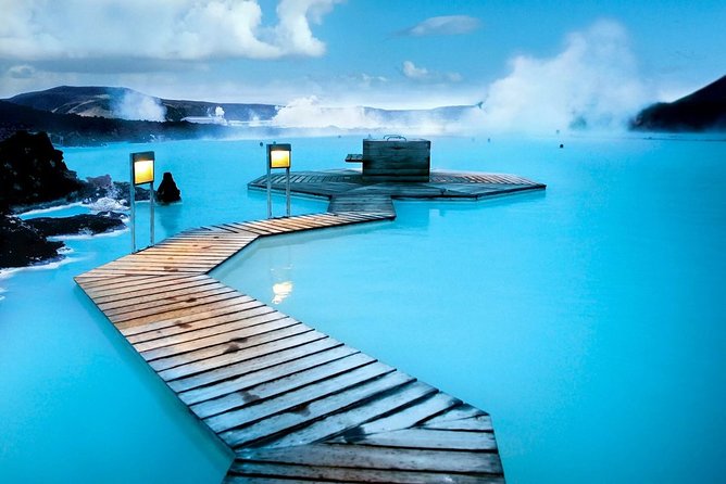 Unique bathing in an Icelandic hot springs at the Blue Lagoon - Practical details that affect your decision
