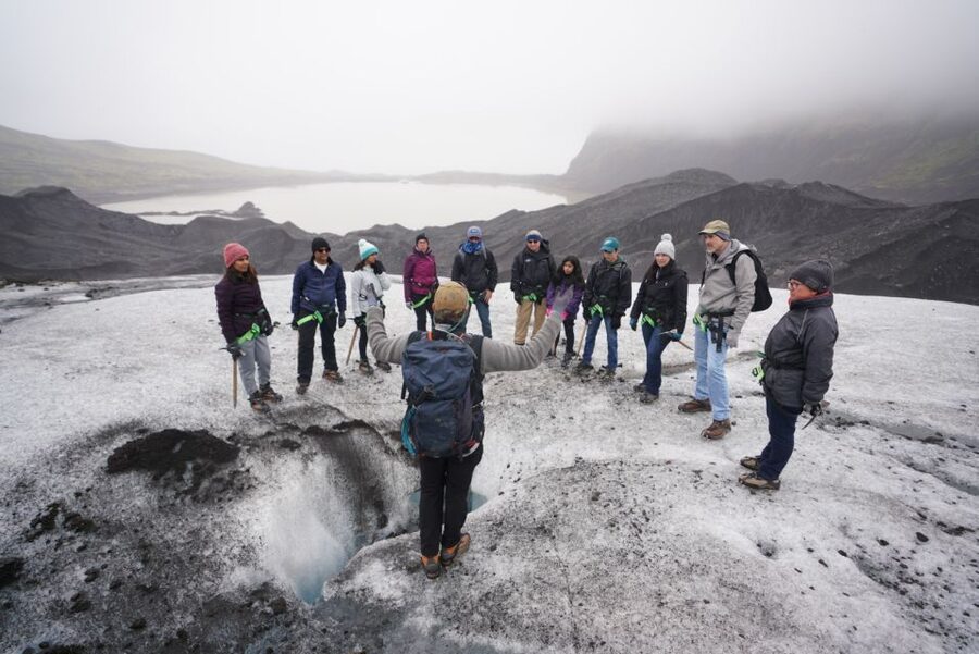Vatnajökull: Short Glacier Encounter Walk with 4x4 Transfer - Crampons, helmets, and the first steps on ice