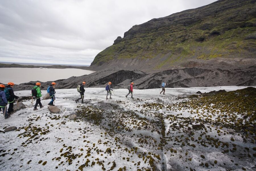 Vatnajökull: Short Glacier Encounter Walk with 4x4 Transfer - Who should book this glacier experience?