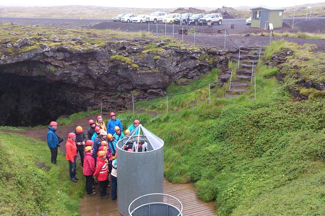 Vatnshellir Cave Tour - Why the small group matters