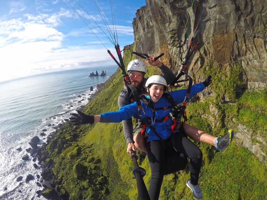 Vík: Paragliding Tandem Flight - What the one-hour itinerary really includes