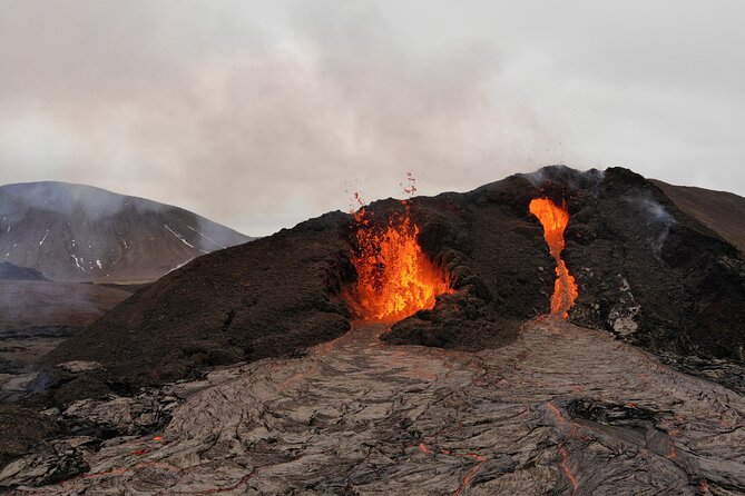Volcano Hike and Grindavík Visit from Reykjavik - Guides who shape the experience