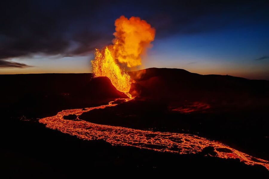 Volcano Movie - Experience the Latest Eruptions in Iceland - Why the lack of narration matters